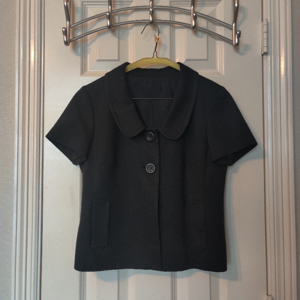 Women's Black Short-Sleeve Jacket